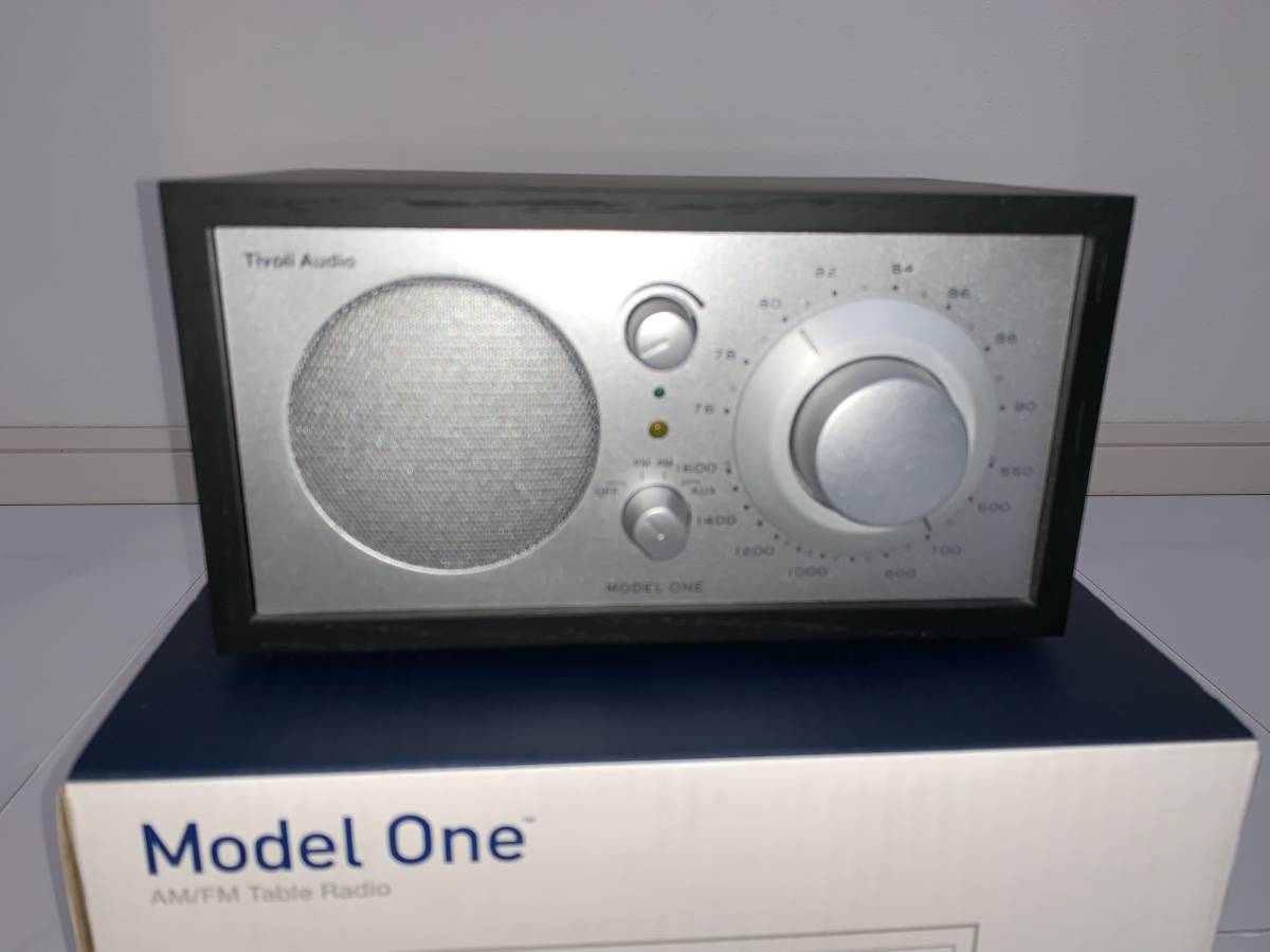  high class radio Tivoli Audio MODEL ONE black wood old model 