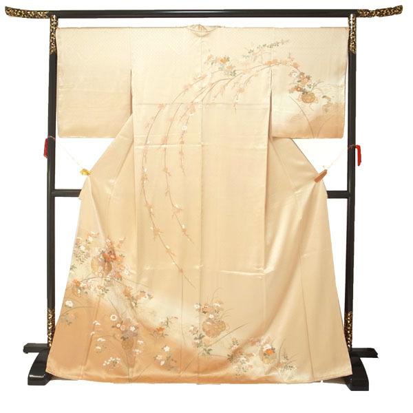  visit wear kimono . ground . hand dyeing gold paint processing light orange beige flowers of four seasons flower . wave plum silk silk ....68 L~TL new old goods brand new sn976