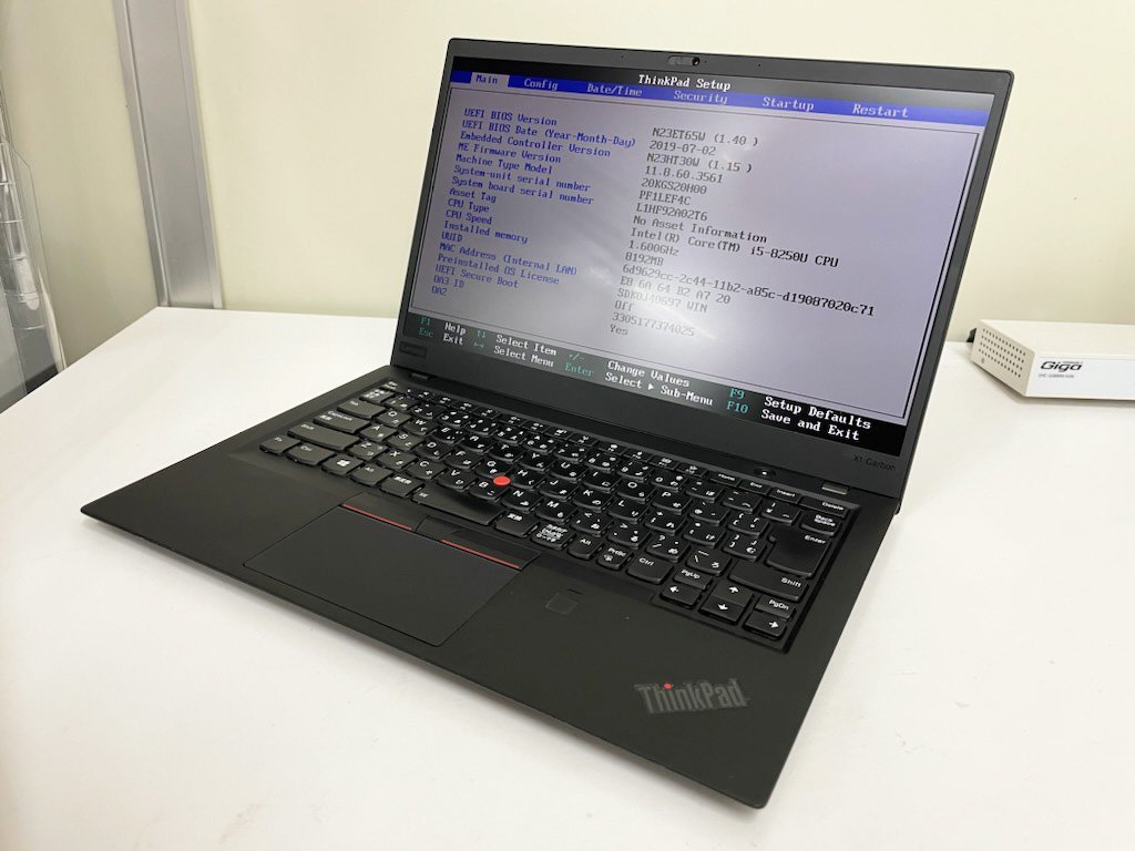 【UEFI起動確認済み／中古】ThinkPad X1 Carbon [TYPE 20KG-S20H00] (Core i5-8250U, RAM8GB, SSD 無し) ACアダプタ無し●UEFI BACKUP NG_画像1