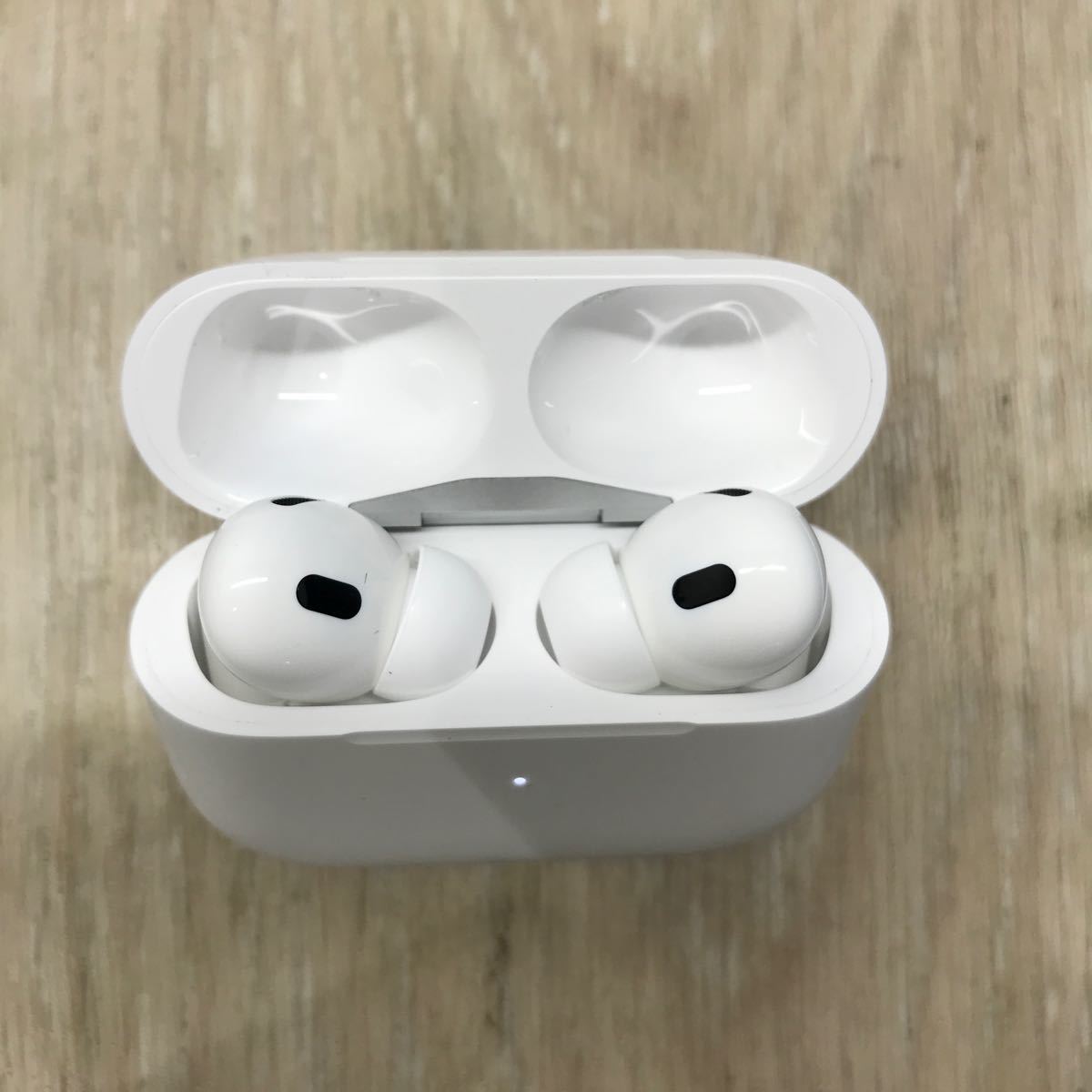 164 D 1円〜 Air Pods Pro 2nd / エアポッズ プロ 第2世代 USB-C 充電 ケース / ワイヤレス イヤホン Apple アップル 中古_画像4