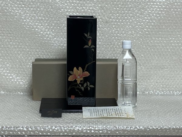 【 未使用品 】★ 会津塗 漆器 ★ 金蒔絵 高さ27.0㎝ 木蓮 こぶし 伝統工芸 工芸美術 花瓶 花器 華道具 花 色絵 花柄 挿花 花生 ■英393_画像10