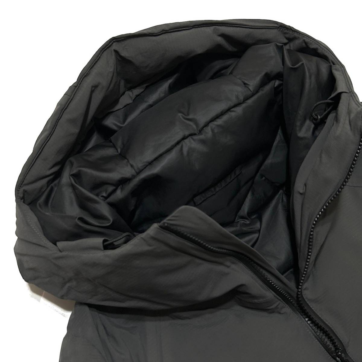 定価8 6万 ATTACHMENT 透湿防水3レイヤーナイロンリップ 定価8 6万 ATTACHMENT 透湿防水3レイヤーナイロンリップ