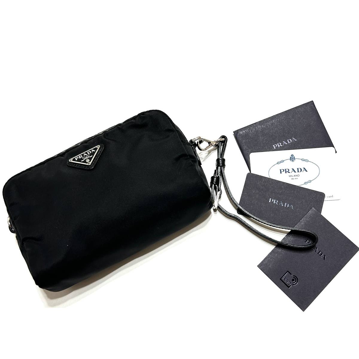 正規品 PRADA Re Nylon ストラップ付ポーチ 1NE021 黒 プラダ バッグ 小物 スマホケース クラッチ_画像1