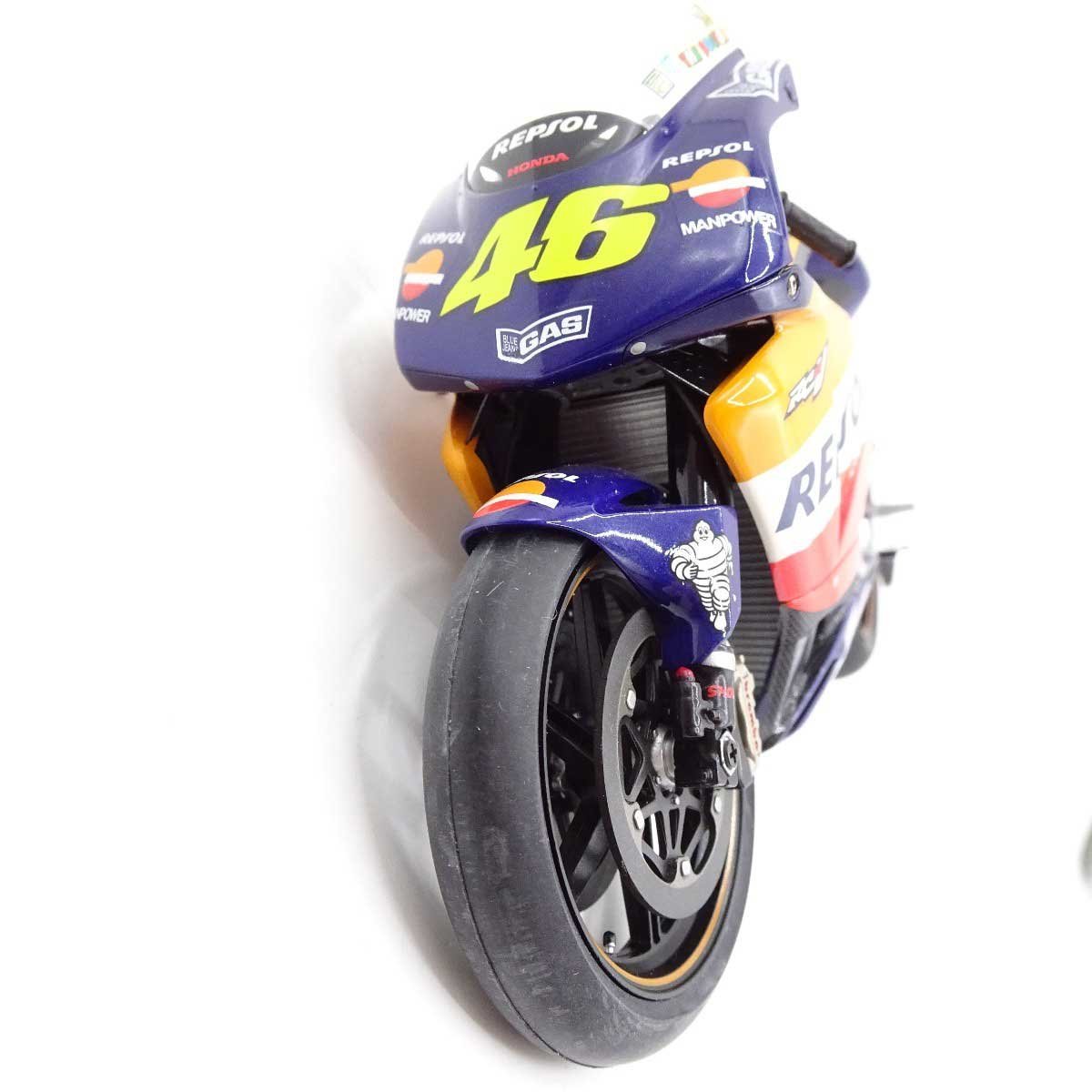 【中古】タミヤマスターワーク 1/12 MotoGP 2002年 REPSOL HONDA RC211V #46 V.ロッシ_画像2