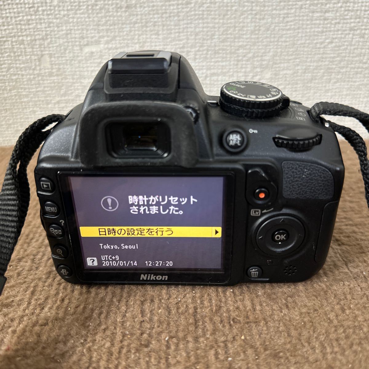 【中古品】ニコン Nikon D3100 18-55mm 55-300mm ダブルズームキット デジタル一眼レフ カメラ 元箱付き_画像3