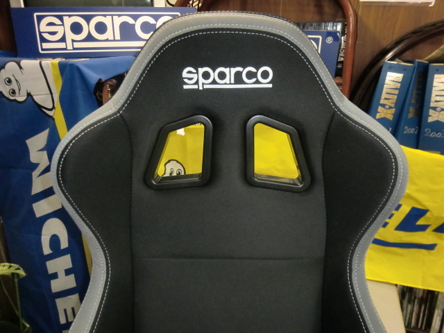 【国内正規品＆メーカー直送】SPARCO JAPAN R100J リクライングバケットシート 1脚 黒/グレー お取り寄せ品_画像2