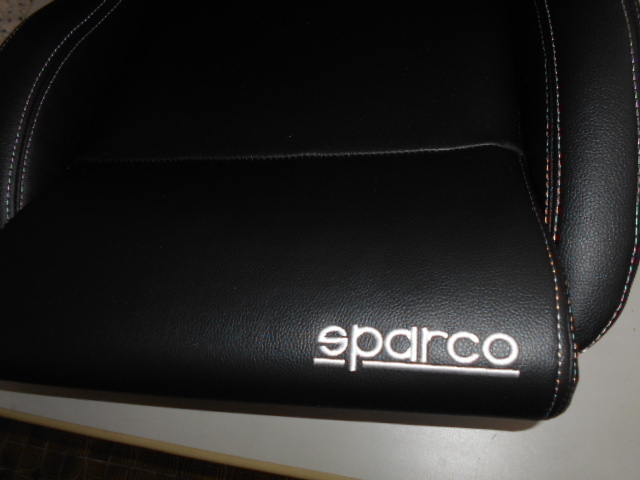 【国内正規品＆メーカー直送】SPARCO JAPAN R100J SKY リクライングバケットシート 1脚 黒／合皮 お取り寄せ品