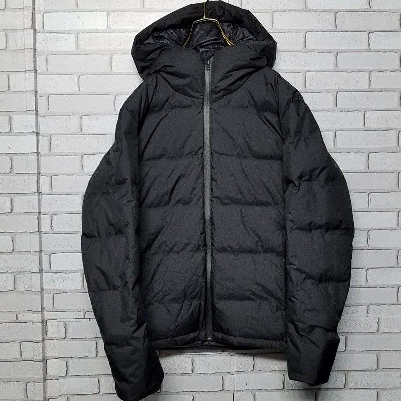 UNIQLO】 ユニクロ シームレス ダウンパーカ ブラック 670NX UNIQLO】 ユニクロ シームレス ダウンパーカ ブラック 670NX