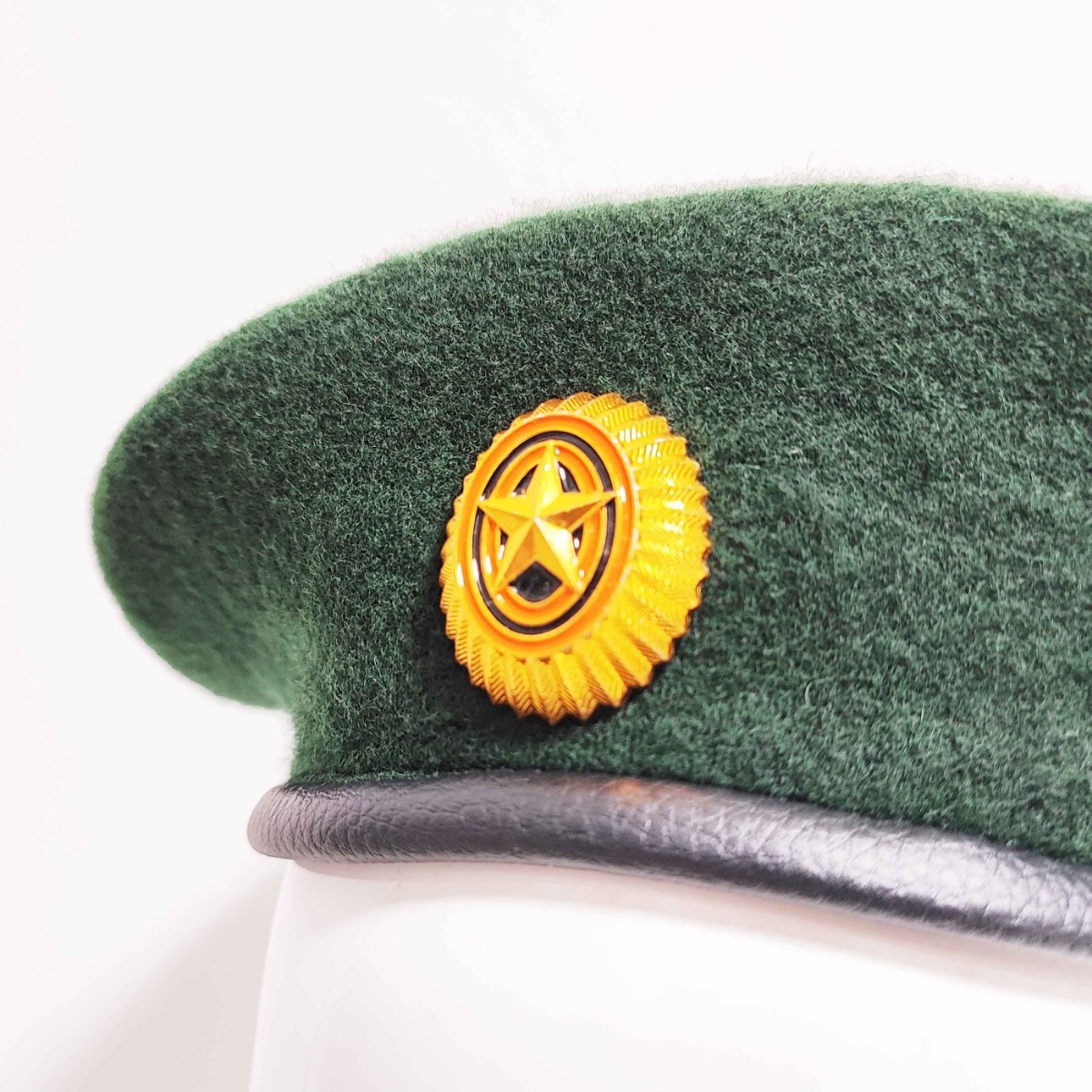 Yes Sir shop】 ロシア軍 陸軍 ベレー帽 帽章付き グリーン 新品 Yes Sir shop】 ロシア軍 陸軍 ベレー帽 帽章付き グリーン 新品