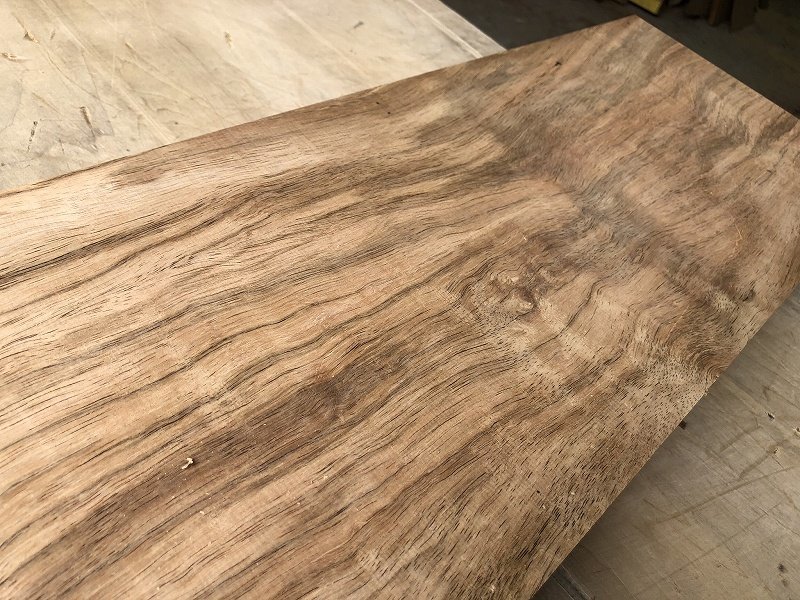 【EF85C】ニューギニアウォルナット 640×225×58㎜ 極上杢 一枚板 材料 天然木 無垢材 乾燥材 銘木 材木 木工《銘木登屋》_画像3