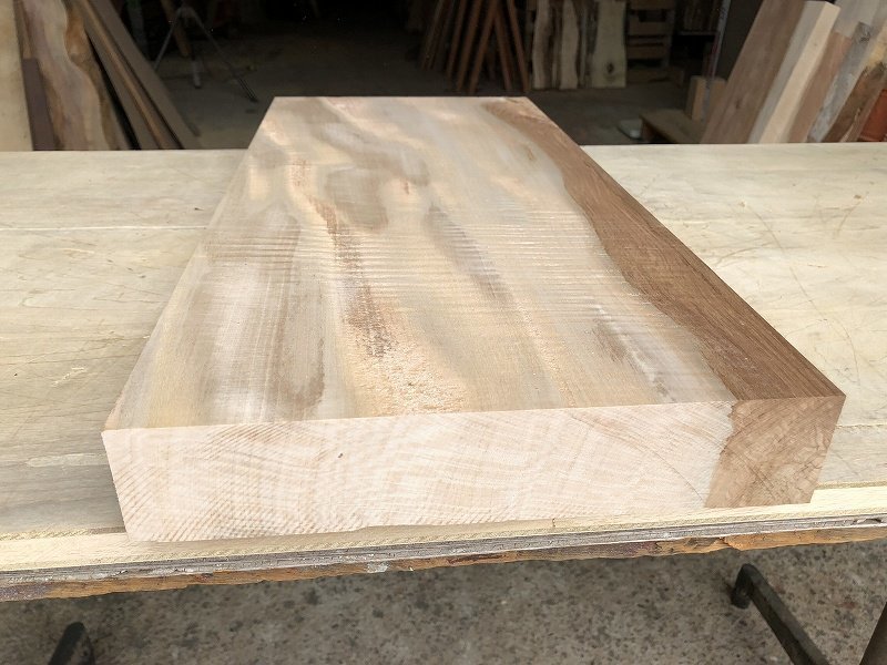 【EF131F】栃 580×257×50㎜ 縮杢 極上杢 一枚板 材料 天然木 無垢材 乾燥材 銘木 材木 木工 DIY《銘木登屋》_画像4