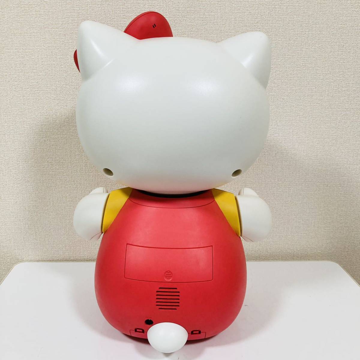 ハローキティロボ Hello Kitty Robot (ハローキティロボット ハローキティロボ Hello Kitty Robot (ハローキティロボット