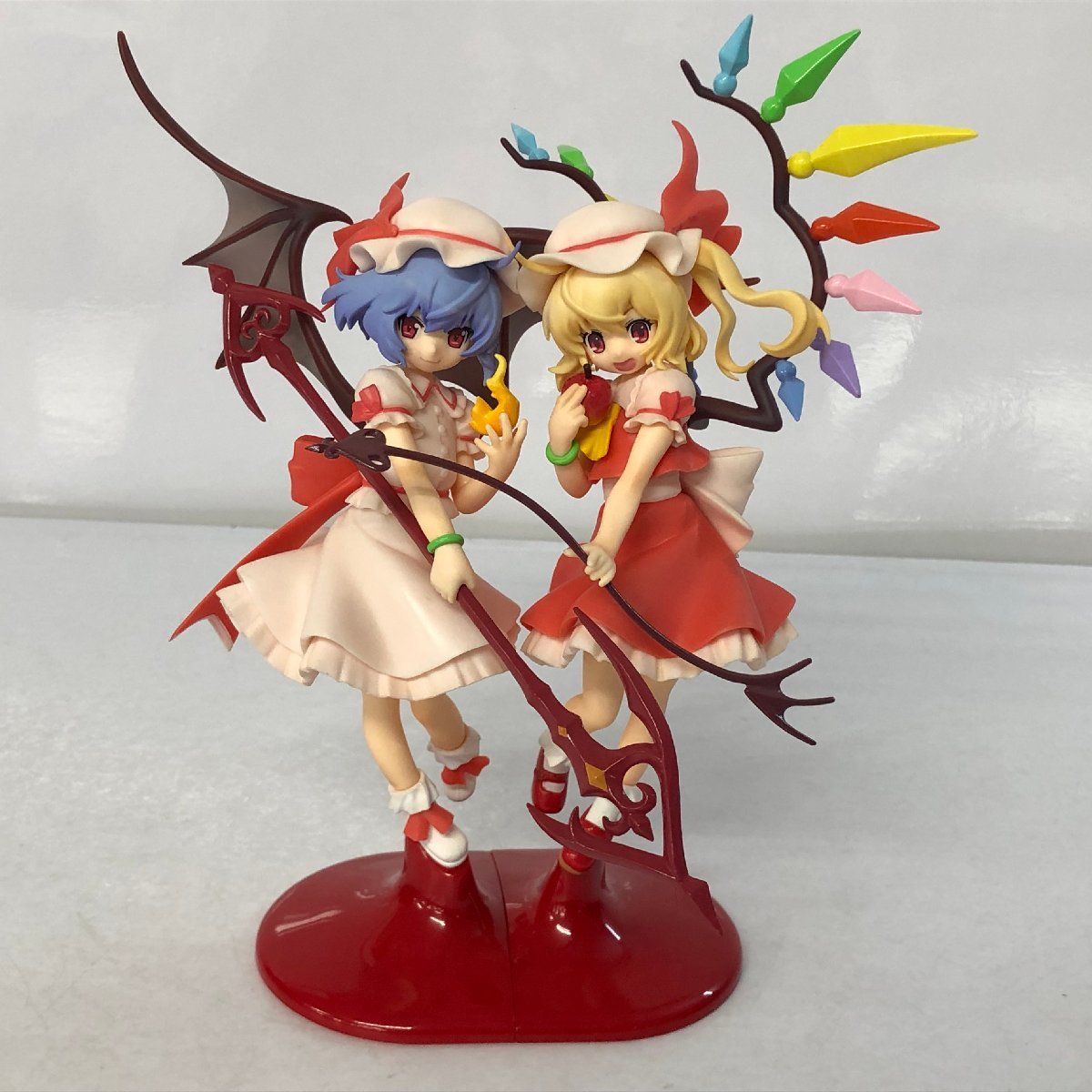 (現状品) レミリア・スカーレット ＆ フランドール・スカーレット フィギュア 「東方Project」 セガ プレミアムフィギュア_画像1