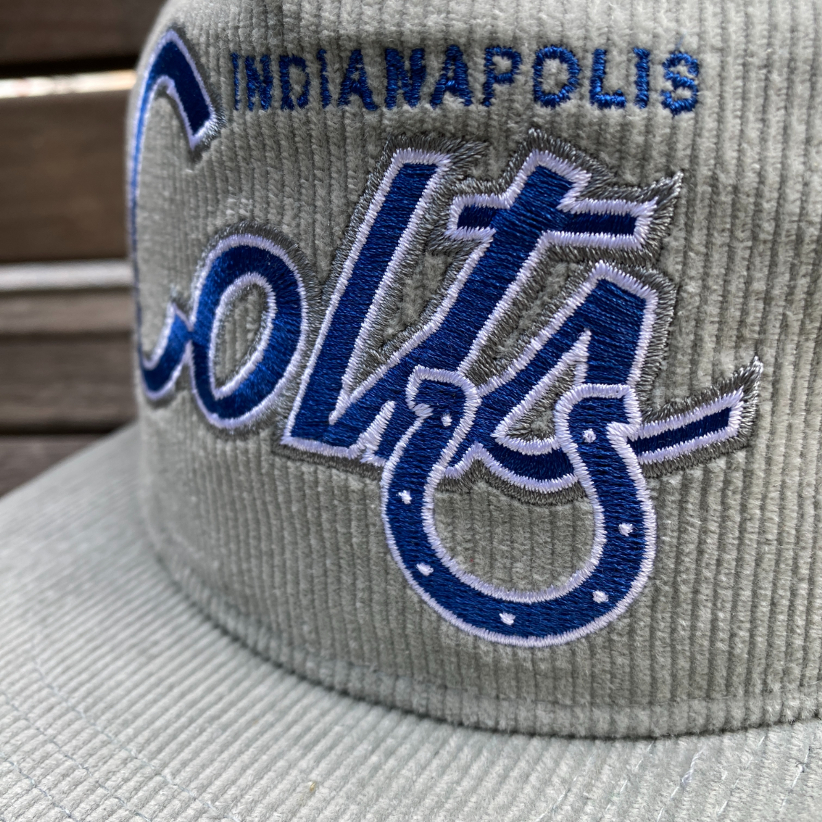 海外限定 Newera ニューエラ 【THE GOLFER】 NFL インディアナポリス コルツ Colts コーデュロイ スナップバックキャップ  USA正規品 - ニューエラ