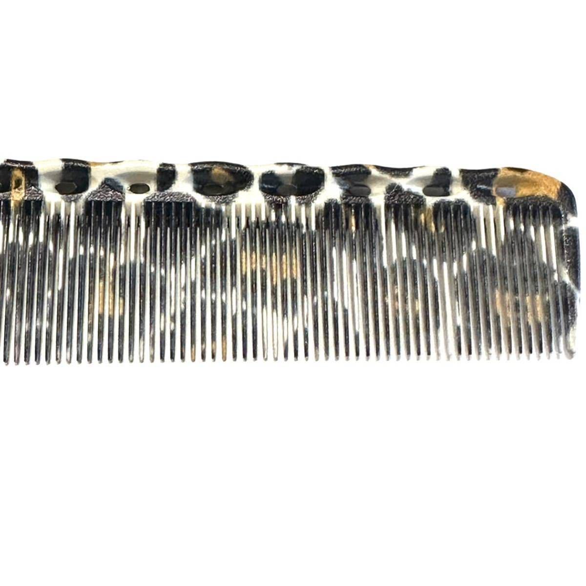  new goods leopard print Leopard cut comb Short Barber beauty comb comb hair care beauty . Barber .