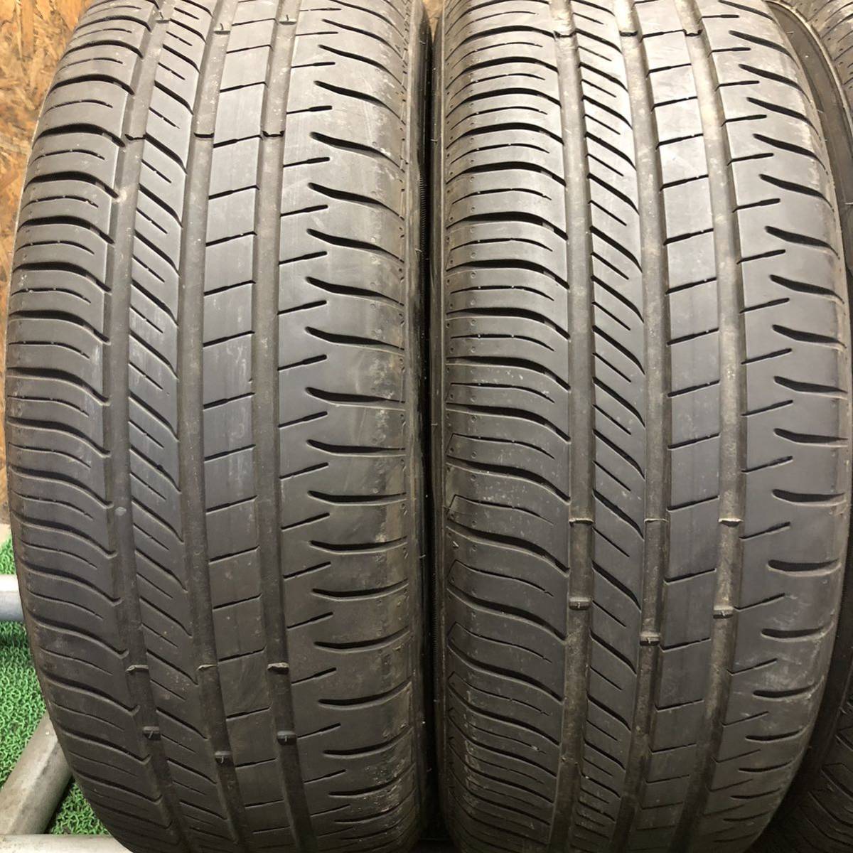 MOMO　OUTRUN　M20　195/65R15　91H　極上バリ山4本価格　Z-156　福岡　★引き取り大歓迎★千円スタート★早い者勝ち★22年製★_画像3