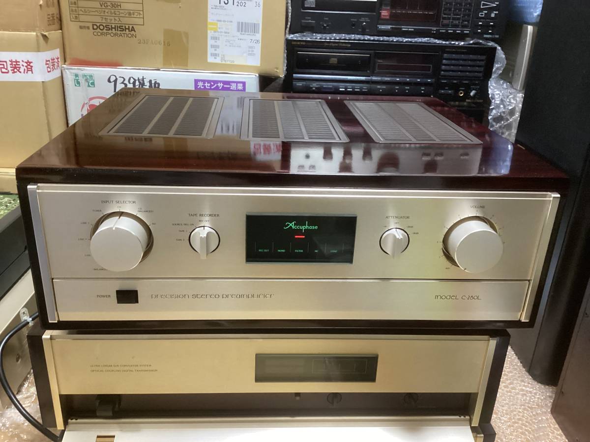 再出品！委託品その2 Accuphase最高峰プリアンプC-280L分解清掃点検仕上げレストア済美品動作確認済取説原本高級ケーブル動作保証付き！_正面の状態です。美品です！