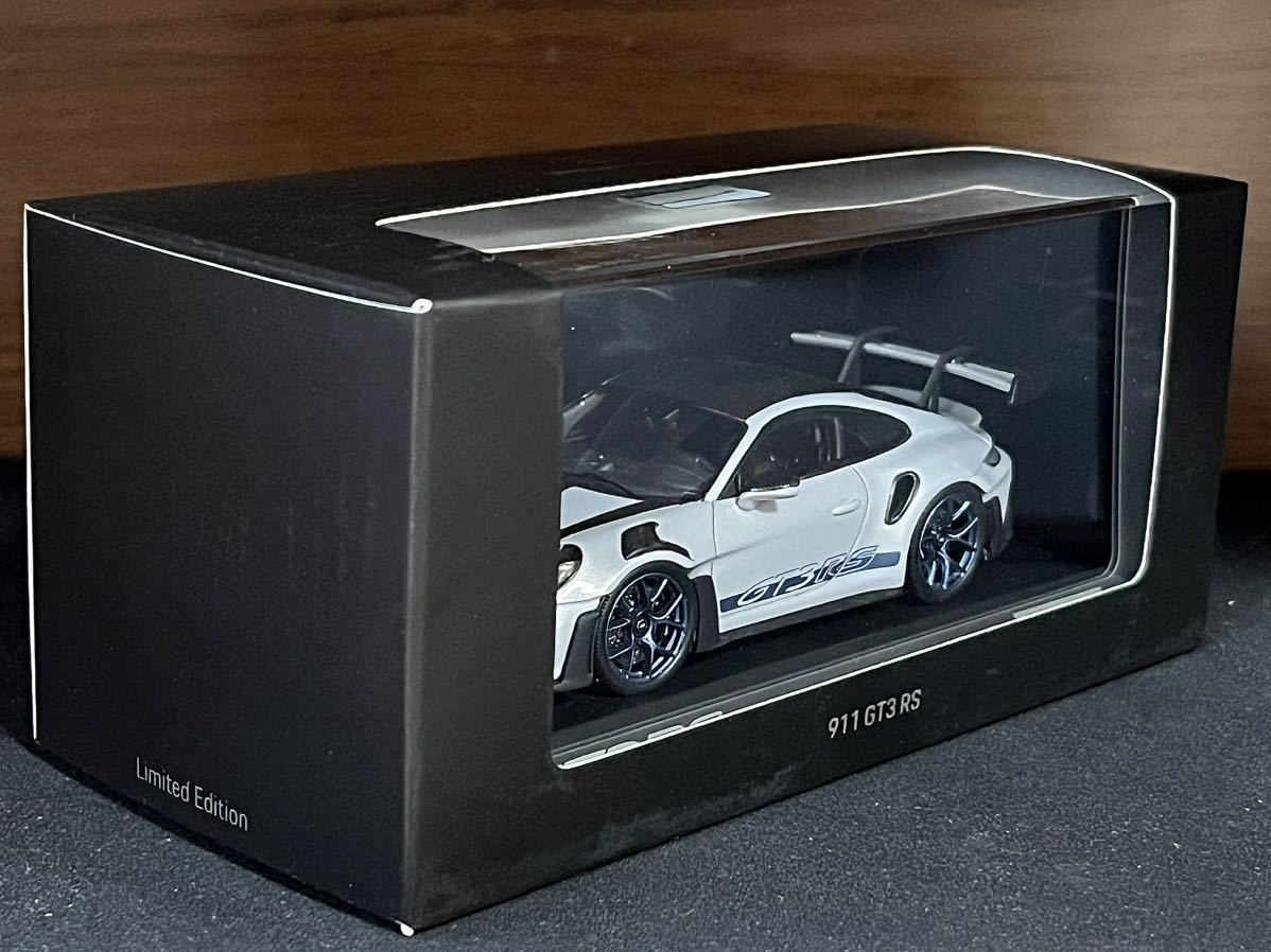 1/43 特注 スパーク ポルシェ 911 992 GT3RS グレー/ブルー 1:43 Spark Porsche 911 992 GT3 RS Weissach Package ice grey / indigo blue_画像5