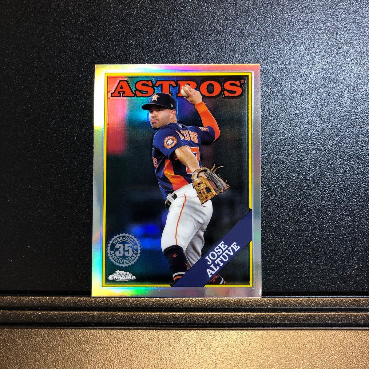 Jose Altuve 2023 Topps Chrome Update #88CU-13 1988-2023 35th Anniversary Refractor Astros_画像1