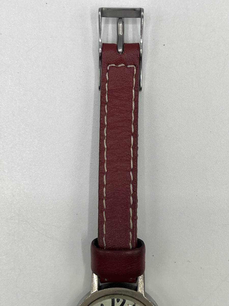 【電池切れ】es イズ クォーツ 腕時計 白文字盤 ラウンド カットガラス レザーベルト レッド系 レディース TT-2060