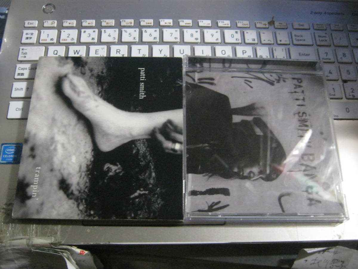 PATTI SMITH パティスミス / TRAMPIN'(国内盤CD)+BANGA(アメリカ盤CD) 2枚セットで TONNY KAYE _画像1