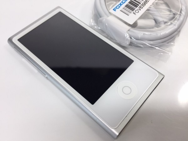  原文:(122-32) 1円～ [ 美品 送料185円！] Apple「iPod nano」第7世代 16GB シルバー MD480J/A ♪ Bluetooth対応 ♪ アイポッドナノ ♪♪