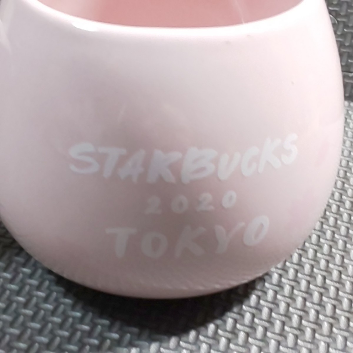 スターバックス「だるま マグカップ 1個」 STARBUCKS 陶器製 2020年 東京 ピンク 達磨