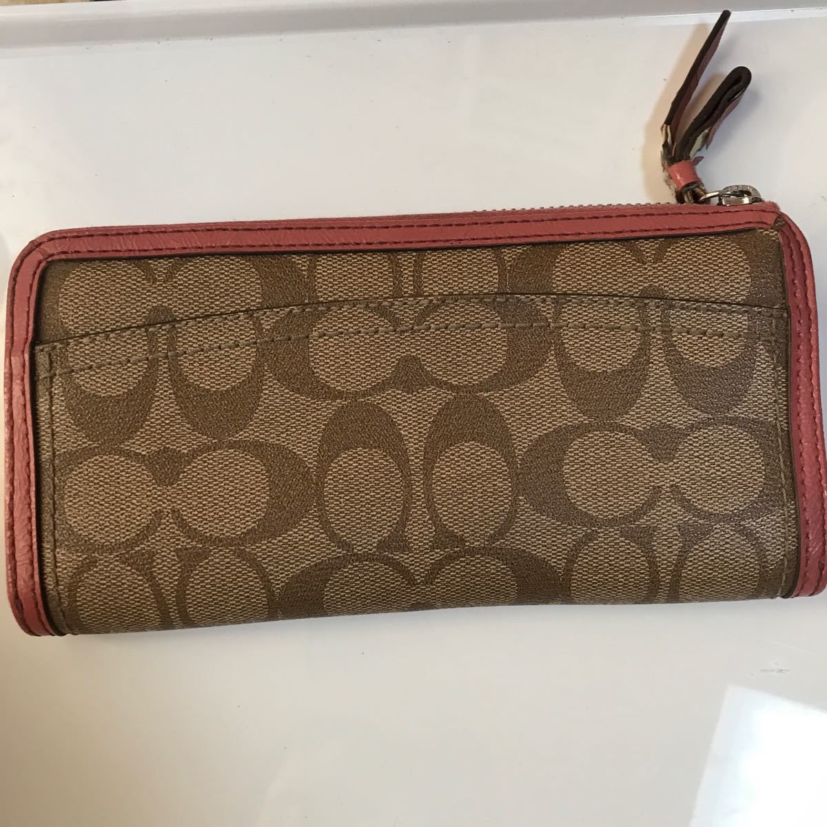 COACH シグネチャー 長財布　L字ファスナー　ブラウン ピンク レザー コーチ　レディース　ブランド　中古_画像2