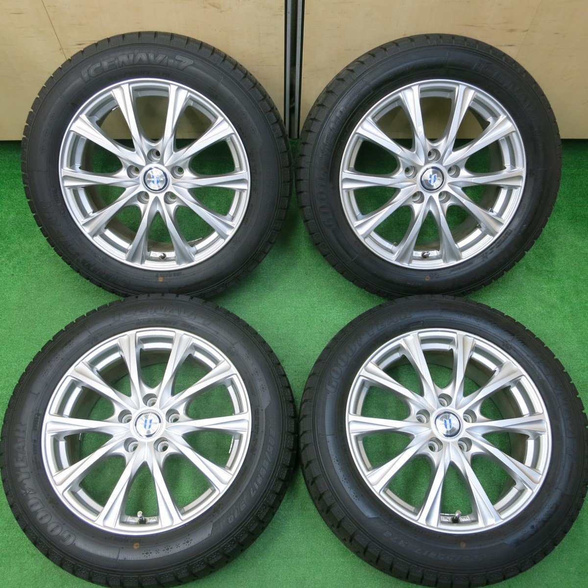 *送料無料*超バリ溝！22年！キレイ！ほぼ10分★スタッドレス 225/55R17 グッドイヤー アイスナビ7 NEXTA PCD114.3/5H★3112703イス_画像1