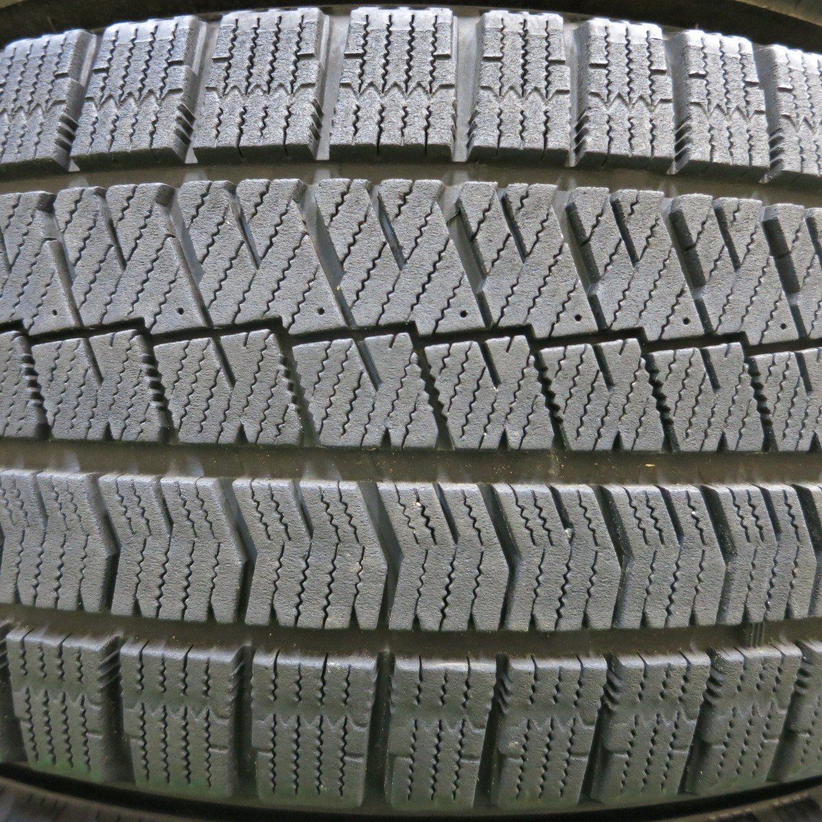 *送料無料*バリ溝！20年！9分★スタッドレス 215/55R17 ブリヂストン VRX2 タイヤ 17インチ エスティマ カムリ クラウン 等★3120916イスタ_画像5