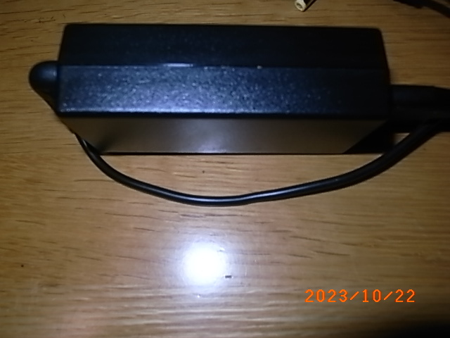 FUJITSU original power supply adapter FMV-AC326 AC326C U937 U938 etc. correspondence 19V 2.1A AC adapter outer diameter 5.5mm used good goods 