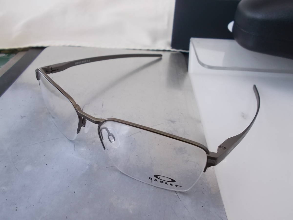 OAKLEY オークリー SWAY BAR 0.5 超かっこいい チタン Titanium 眼鏡フレーム OX5080-0256 Pewter MADE IN JAPAN _画像6
