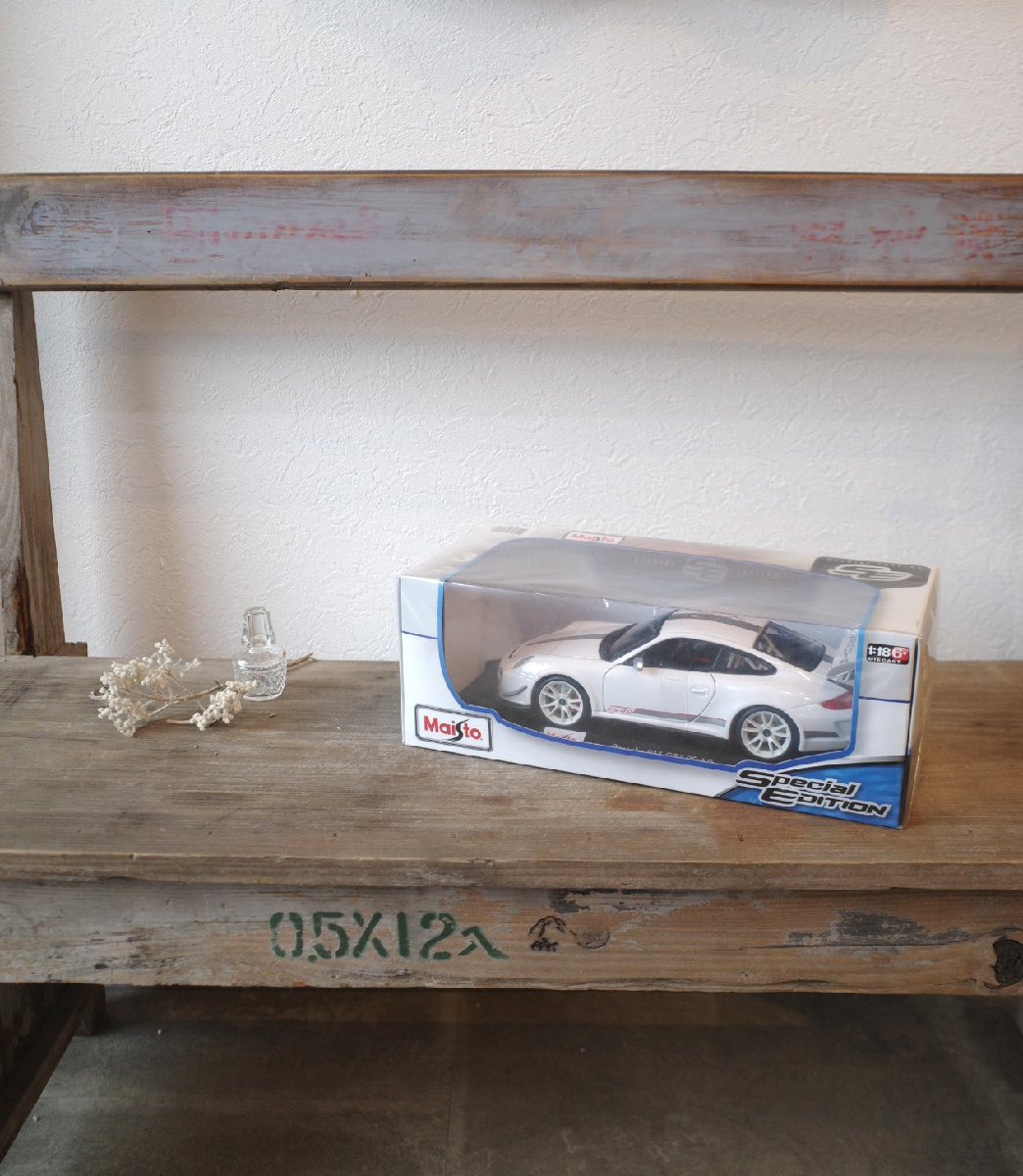 ○未使用MAISTO 1:18 ポルシェ 911 GT3 RS 4.0 Special Edition Diecast Boxed 古道具のgplus広島2312ｋ_画像1