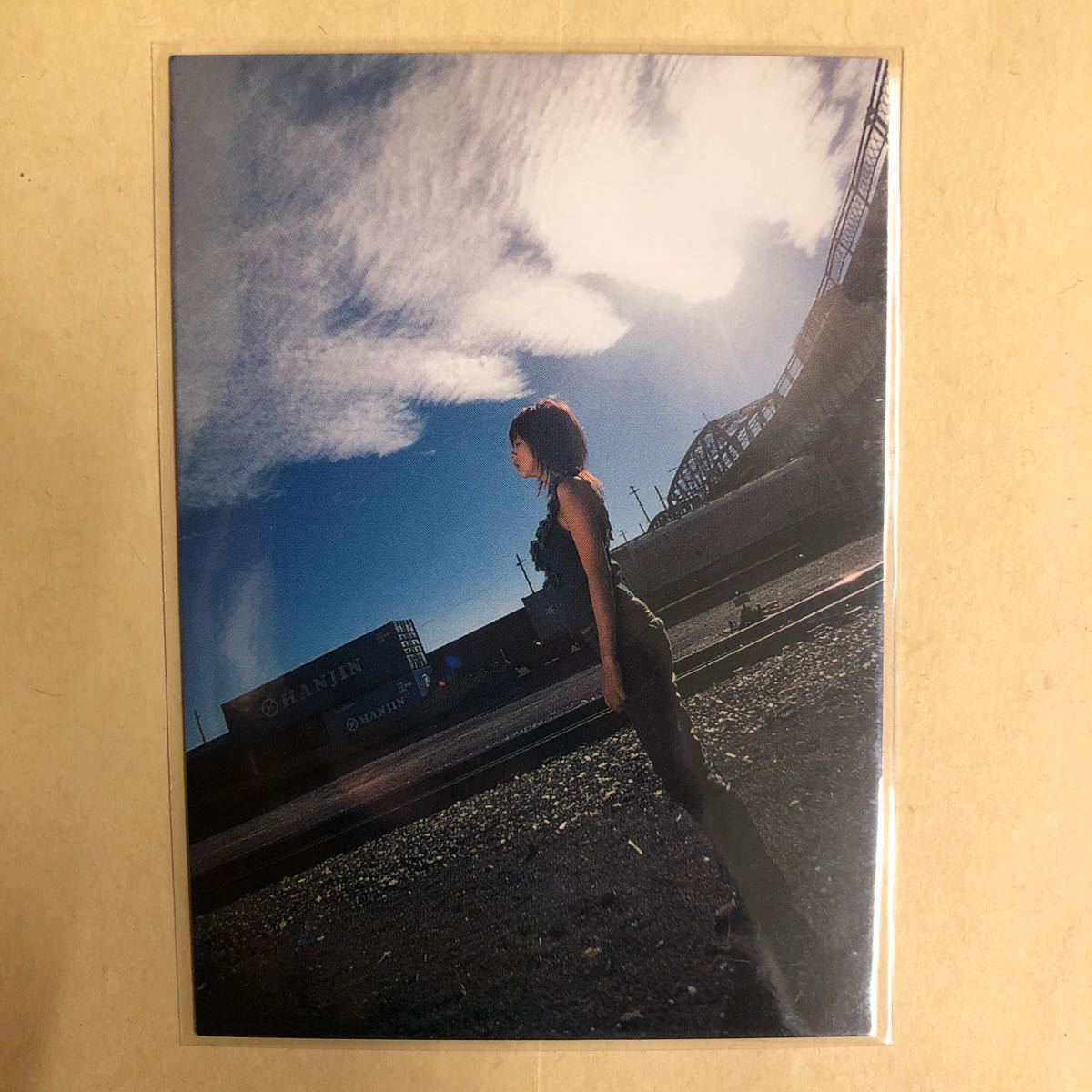 ほしのあき 2004 sabra トレカ アイドル グラビア カード 65 タレント トレーディングカード_画像2