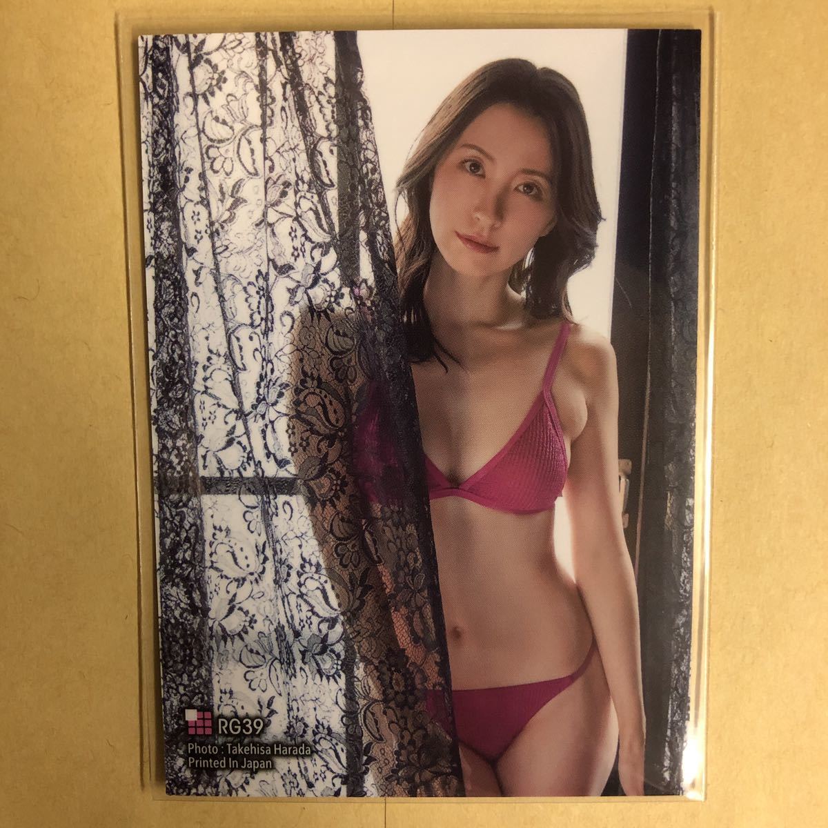 戸田れい トレカ アイドル グラビア カード 下着 RG39 タレント ファースト トレーディングカード_画像2