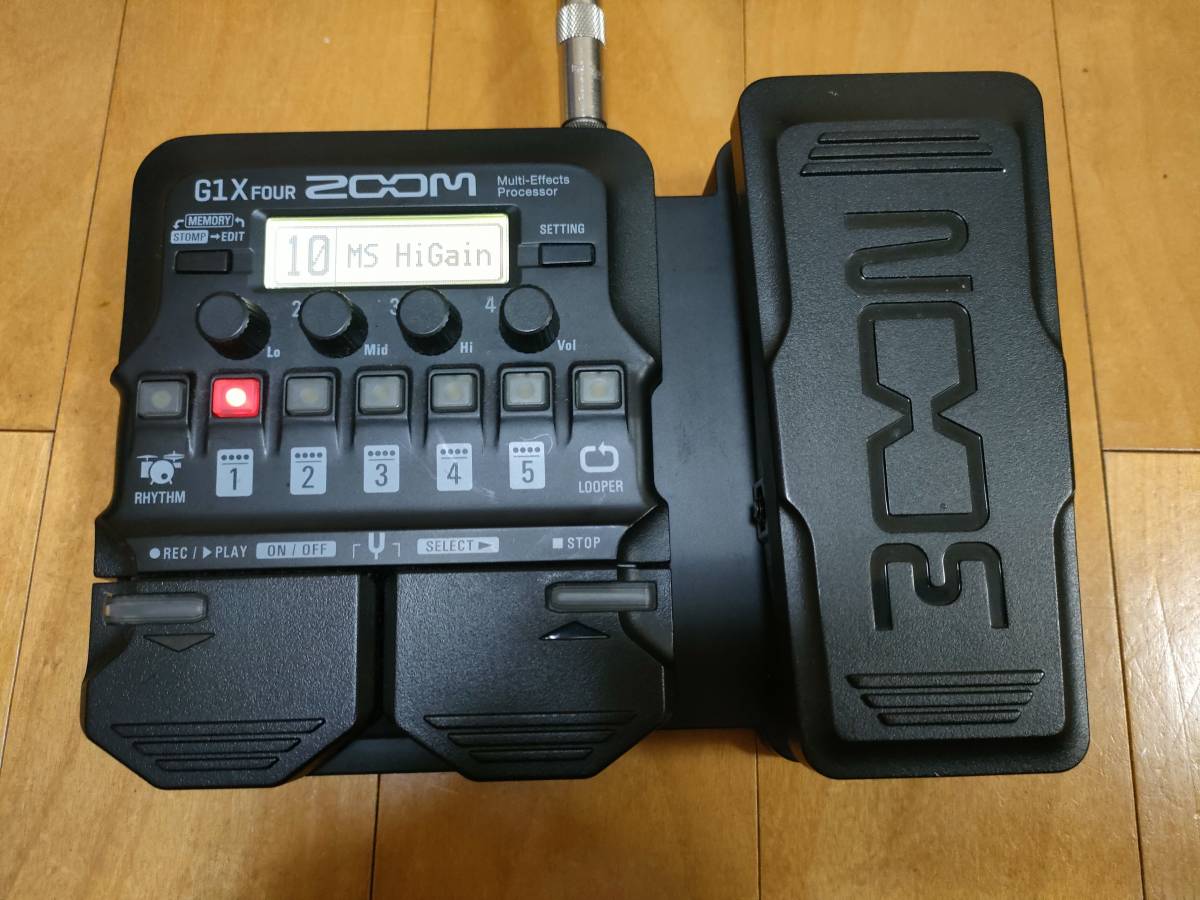 ZOOM G1X four マルチエフェクター　中古　箱付き_画像2