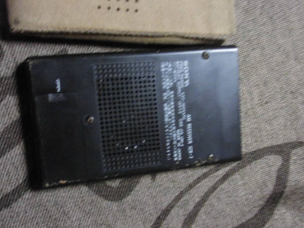ソニー AM専用 薄型ラジオ ICR-7  純正収納ケース付 昭和レトロ 動作確認済の画像3