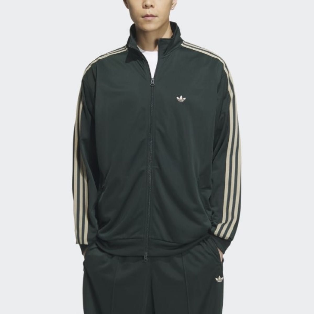 新品 XL adidas トラック ジャケット IN1001 ジェンダー 新品 XL adidas トラック ジャケット IN1001 ジェンダー