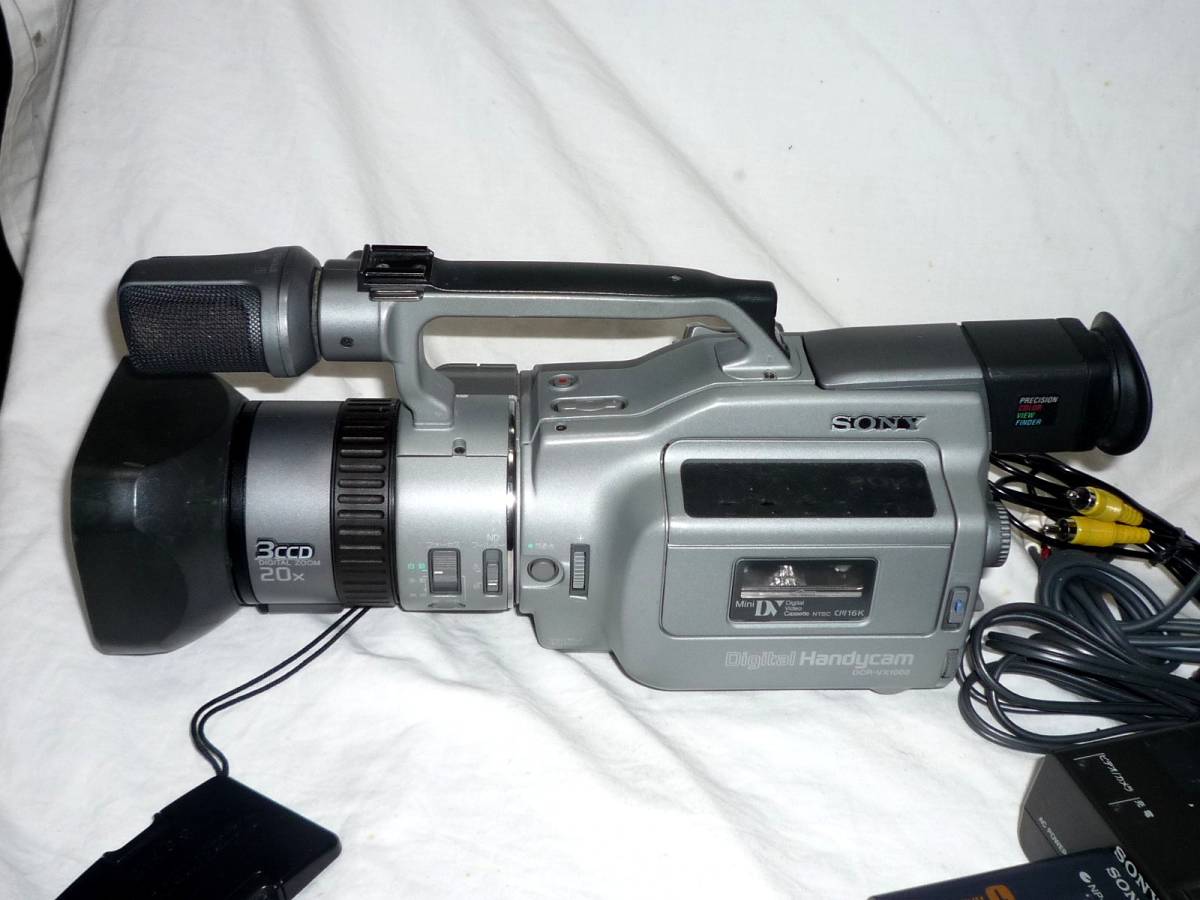 ソニー デジタルビデオカメラ DCR-VX1000 (バッテリー、充電器、他付)動作品_画像3
