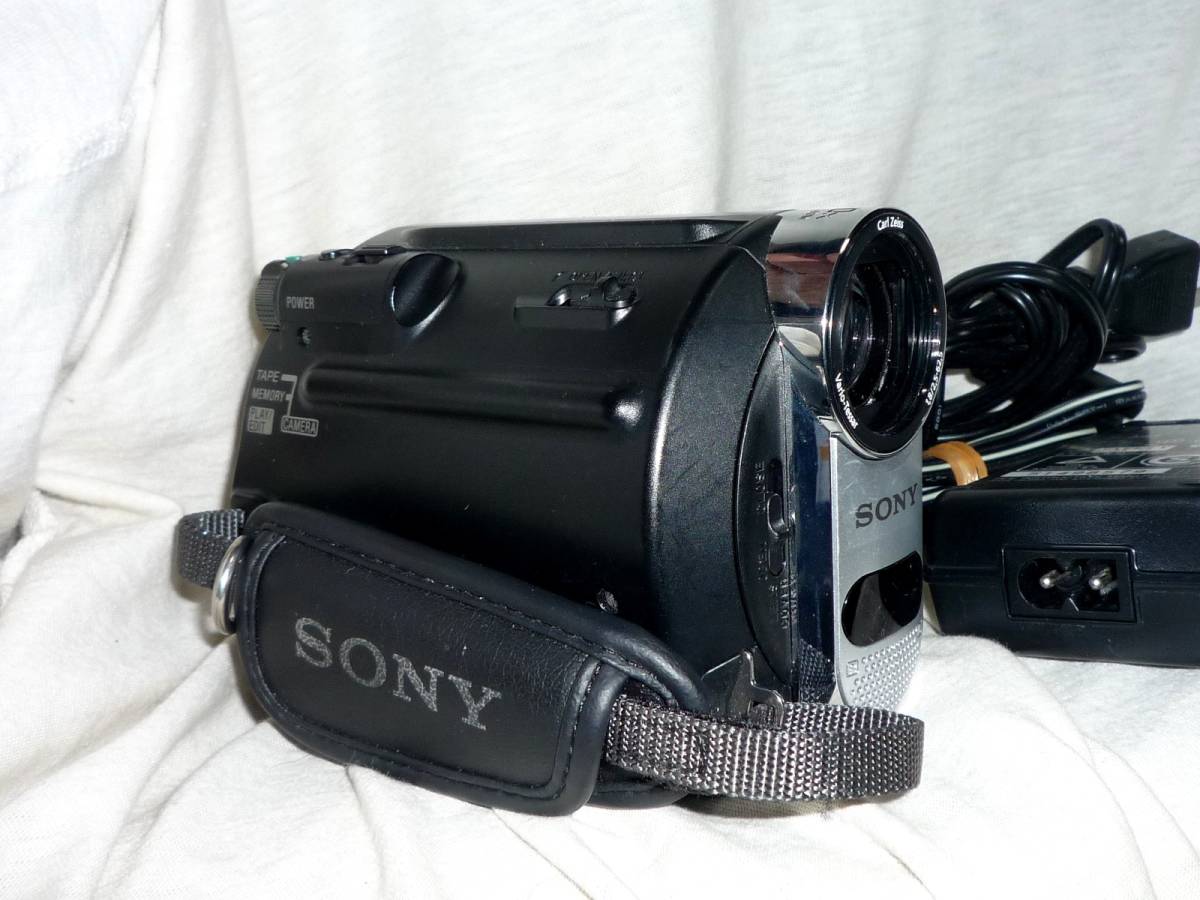 ソニー デジタルビデオカメラ DCR-HC62 (光学25倍・デジタル併用2000倍・ナイトショット付)バッテリー、ACアダプタ付・動作品_画像7