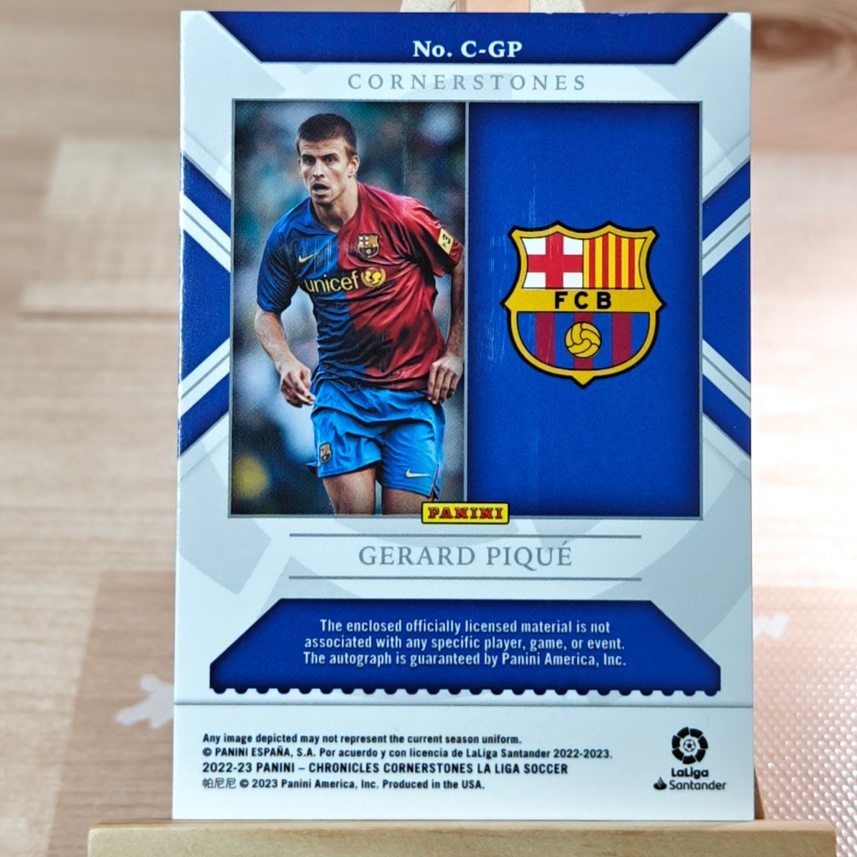 50枚限定 ジェラール・ピケ 2022-23 Chronicles La Liga GERARD PIQUE Cornerstones Quad Relic Auto 25/50_画像2