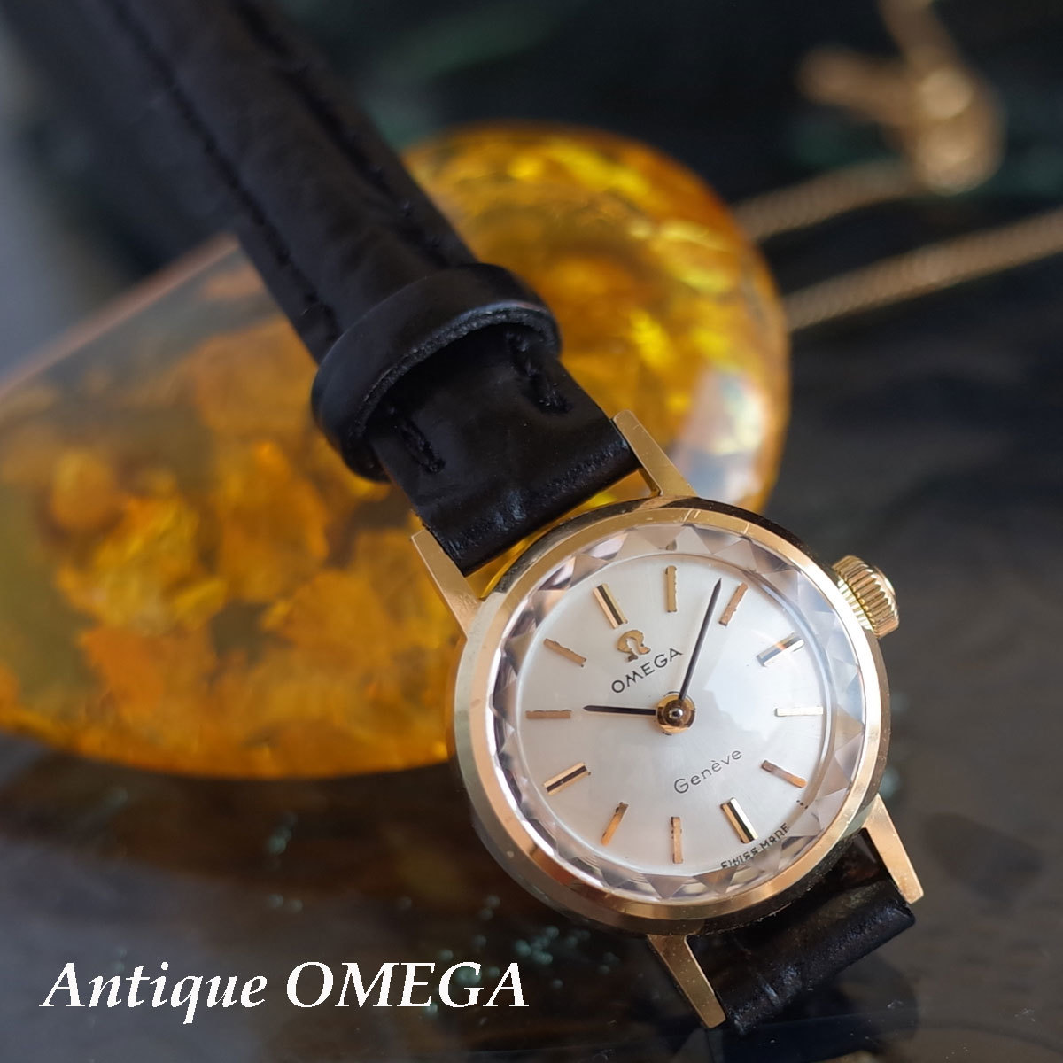 オメガ ジュネーブ カットガラス 70's アンティーク 750YG K18 新品革ベルト レディース 手巻 腕時計 OMEGA OH済1年保証