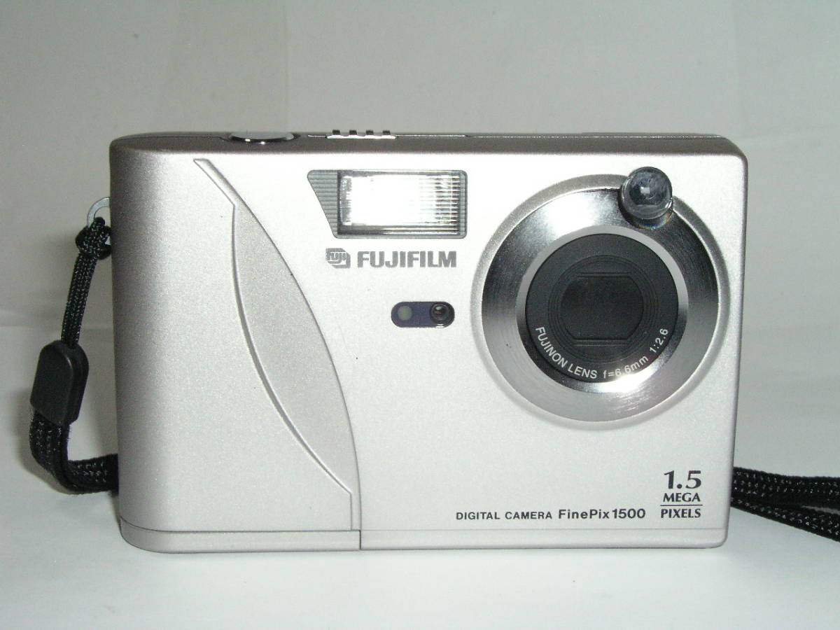 5441● レア” 古いデジカメ、Finepix 1500、フジフイルムデジタルカメラ 電池は単三x２本で動作します 美品 ●29_画像1