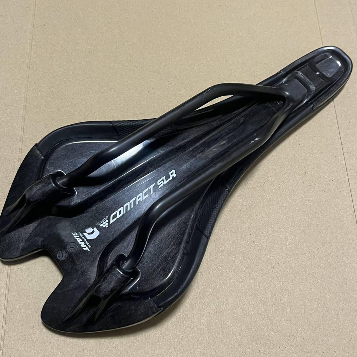 GIANT giant contact slr forward carbon saddle カーボンレール サドル_画像8