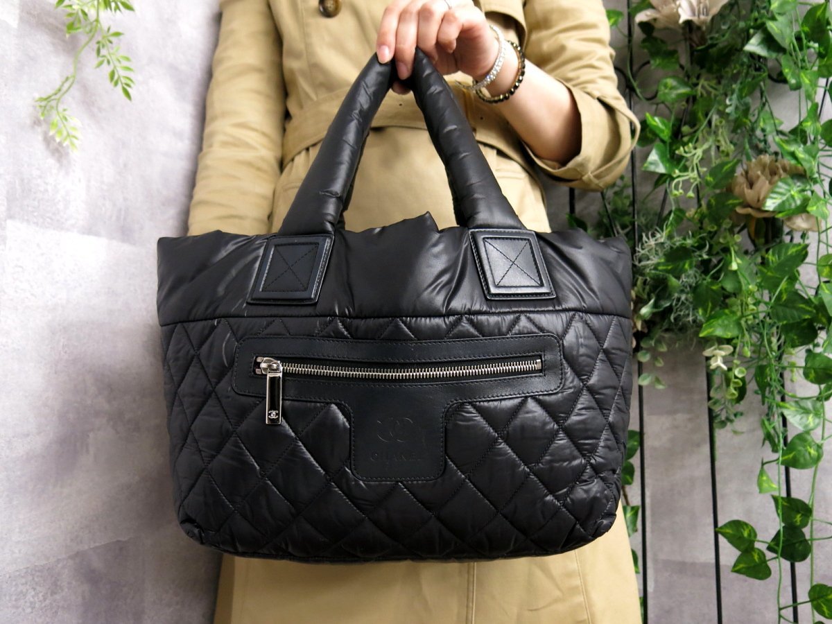 超美品●CHANEL シャネル●ココマーク●コココクーン●キルティング ナイロン レザー 本革●トート バッグ●黒●SV金具●B5 収納●Js42186_画像2