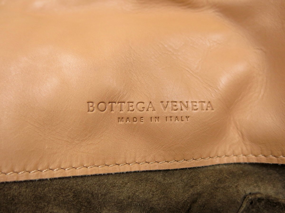 ●超美品●BOTTEGA VENETA ボッテガ ヴェネタ●イントレチャート●カーフ レザー 本革●トート バッグ●アプリコット●B5 収納●Js42161_画像7