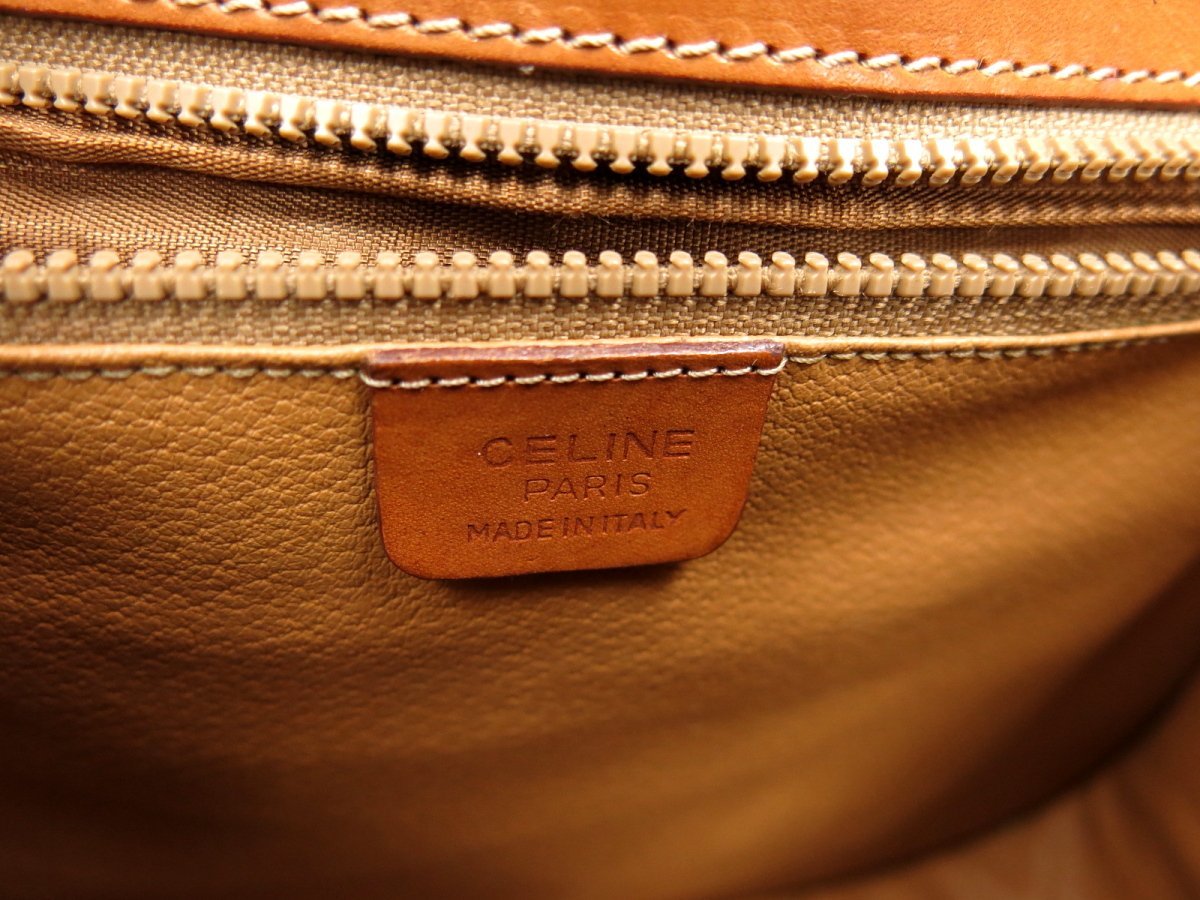 ●美品●CELINE セリーヌ●マカダム●PVC カーフ レザー 本革●フラップ ショルダー バッグ●ブラウン系●ゴールド金具●肩掛け●Js42330_画像8