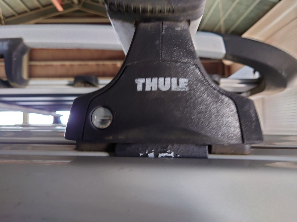 デリカD5　スーリーTHULE　バー　ラック　中古セットで_画像9