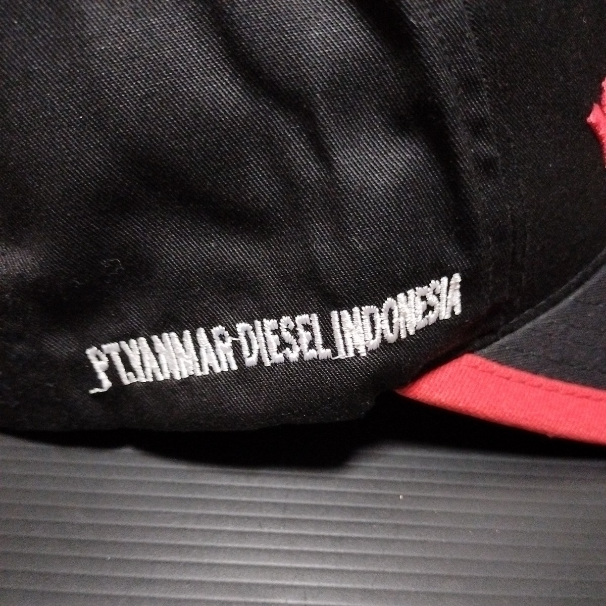 * Yanmar [YANMAR cap ] embroidery hat black series | red line | red character 