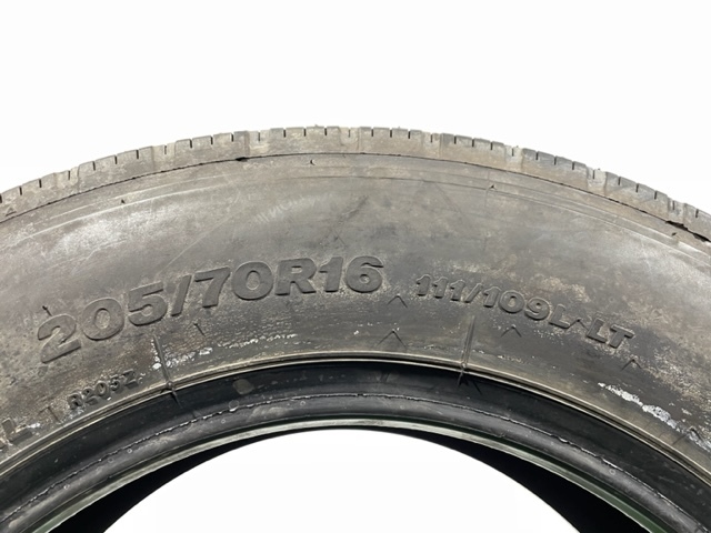 ☆送料込み☆ 205/70R16 111/109L LT ブリヂストン DURAVIS R205 夏 1本 205/70/16_画像3